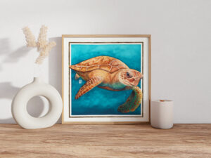 Aquarellgemälde einer Meeresschildkröte auf Okinawa mit Blattgoldrand im Bilderrahmen