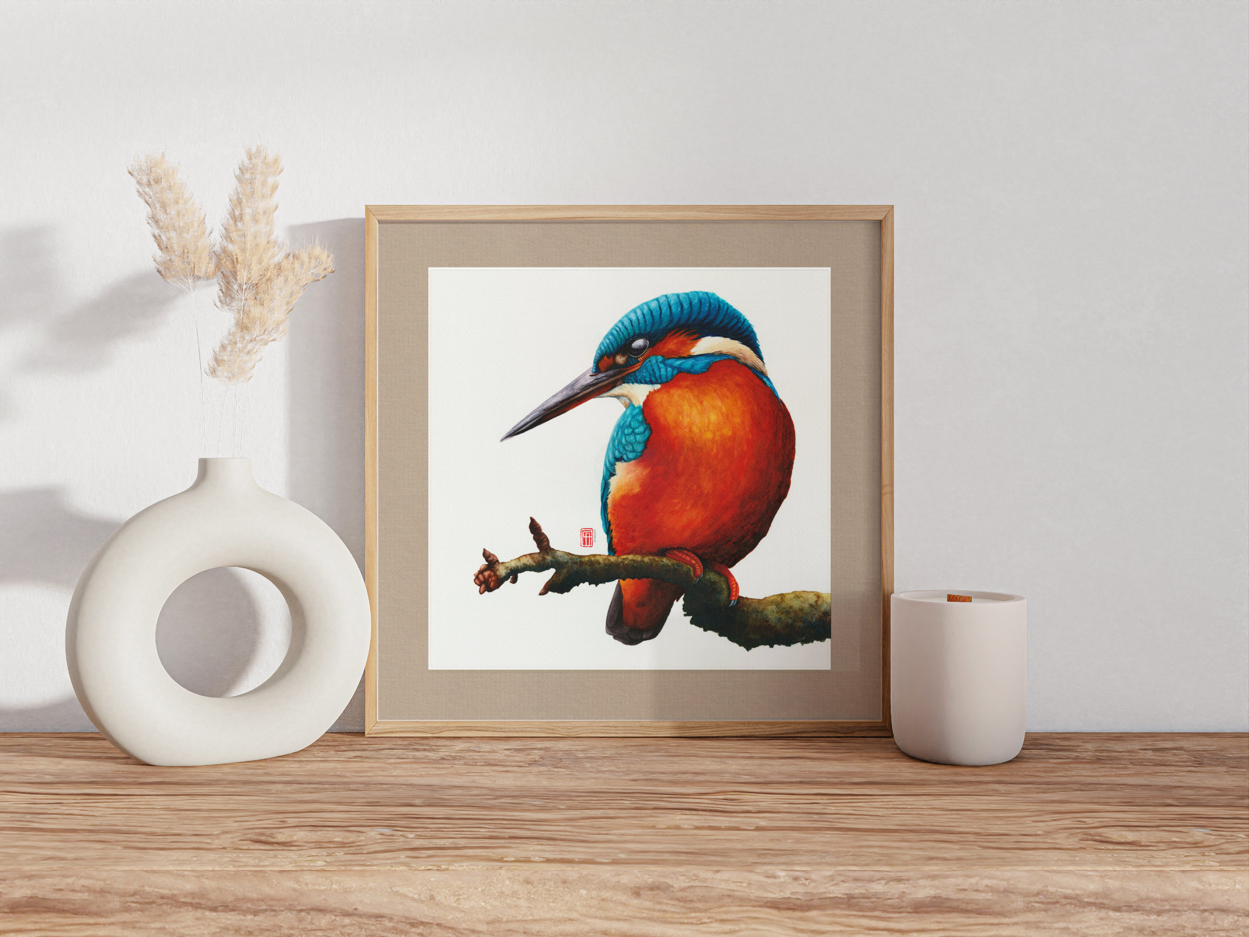 Aquarell eines europäischen Eisvogels (Alcedo atthis) auf einem Ast. Gerahmtes Beispiel